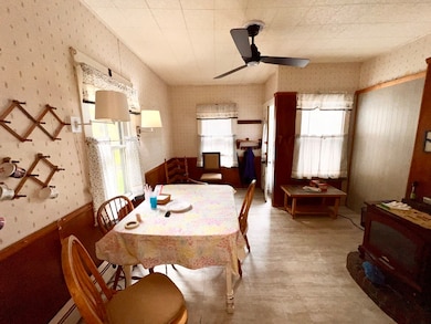 7 Myrtle St, Middleboro, MA 02346 - photo 4