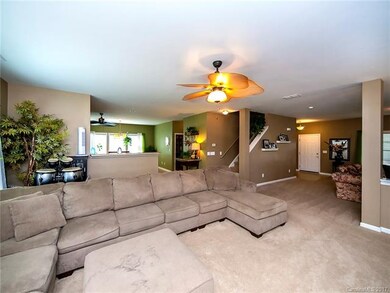 Open Concept Floor Plan with Lots of Living Space!