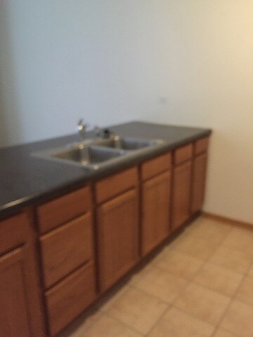 2909 Willow Ln unit 4, Zion, IL 60099 - photo 6