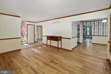 902 Fairway Dr, Malvern, PA 19355 - photo 3