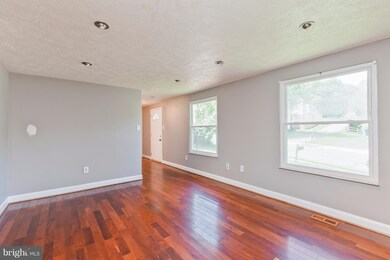 1569 Andover Ln, Frederick, MD 21702 - photo 2