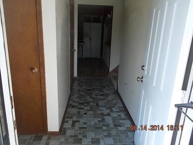 Tiled entry