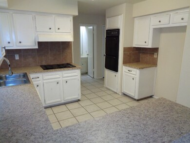 15426 Swan Creek Dr, Houston, TX 77095 - photo 3