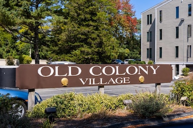 24ColonyWayU6-03 Large
