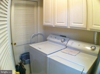 411 Hamlet Club Dr unit 205, Edgewater, MD 21037 - photo 5