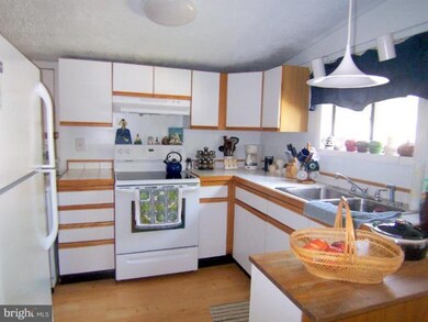 9117 3rd St, Lanham, MD 20706 - photo 4