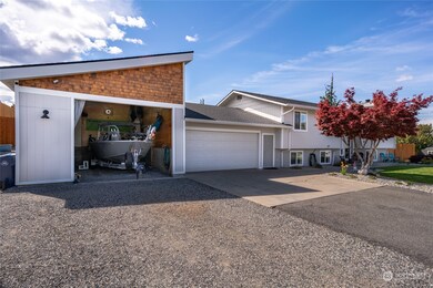 210 S Kansas Ave, East Wenatchee, WA 98802 - photo 4