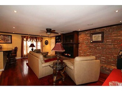 2564 Union St, Columbus, IN 47201 - photo 3