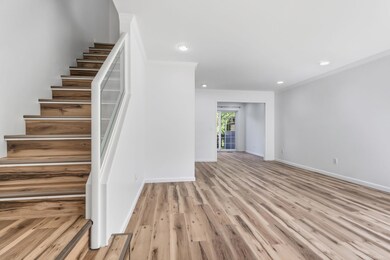 1340 Kings Cove Dr unit 1, Rochester Hills, MI 48306 - photo 4