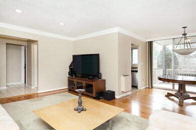 4049 W Maple Rd unit A, 102, Bloomfield Hills, MI 48301 - photo 5