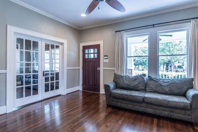 927 Pecore St, Houston, TX 77009 - photo 3