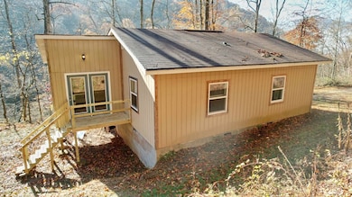 70 Hondo Ln, Hinton, WV 25951 - photo 3