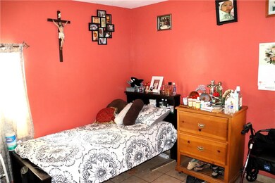 202 N Maie Ave, Compton, CA 90220 - photo 5