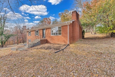 222 Maple Dr, Blue Ridge, VA 24064 - photo 3