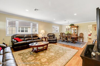 6 - Family Room