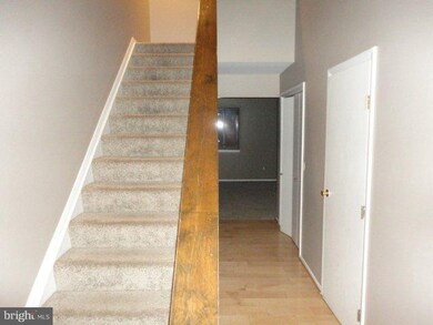 2121 Chapel Valley Ln, Lutherville Timonium, MD 21093 - photo 4