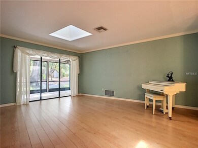 Access to the full house length patio.