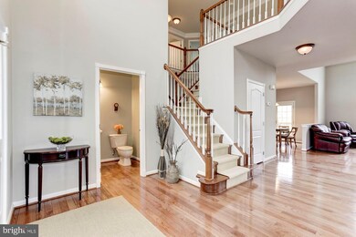 25834 Donegal Dr, Chantilly, VA 20152 - photo 3