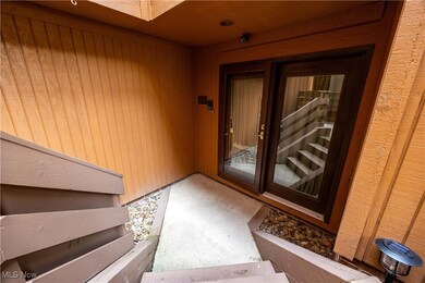 25080 Mill River Rd unit 25080, Olmsted Falls, OH 44138 - photo 2