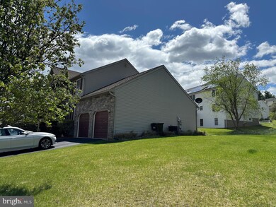 8 Nancy Cir, Reading, PA 19606 - photo 5