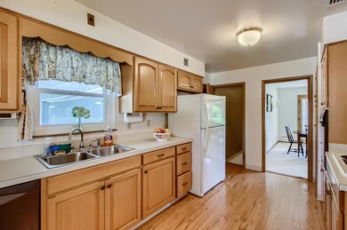 08 Kitchen