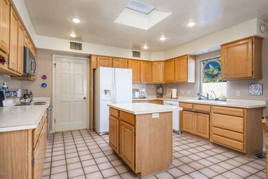 004_ Kitchen