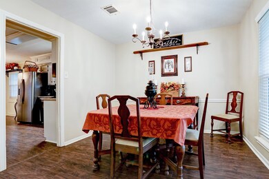 2416 Chelmsford Ct, Alvin, TX 77511 - photo 6