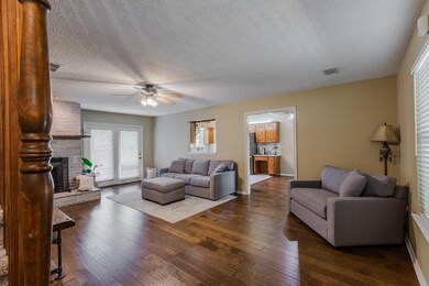 1145 Henson Dr, Hurst, TX 76053 - photo 6