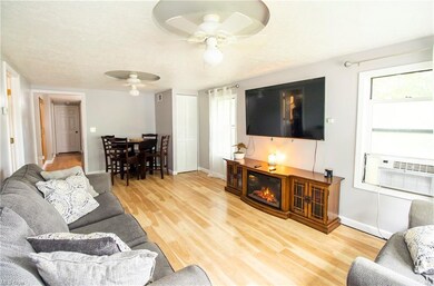 730 Community Rd, Sheffield Lake, OH 44054 - photo 2