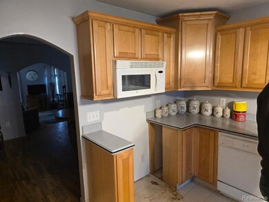 721 Lee Ave, Vicksburg, MI 49097 - photo 4