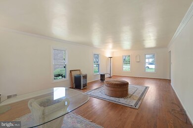 11935 Riders Ln, Reston, VA 20191 - photo 3