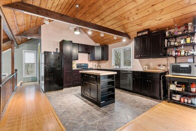 47 Alexander Rd, Londonderry, NH 03053 - photo 2