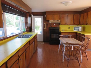 40 Pleasant St, Hooksett, NH 03106 - photo 2