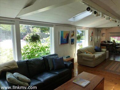 91 Dukes County Ave unit R, Vineyard Haven, MA 02568 - photo 4