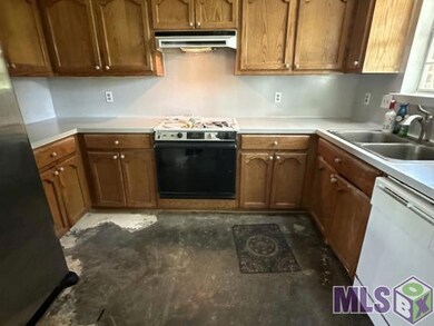 3215 Myrtle Ct, Zachary, LA 70791 - photo 3