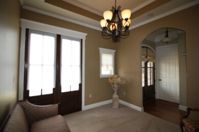FOYER DINING TO FOYER