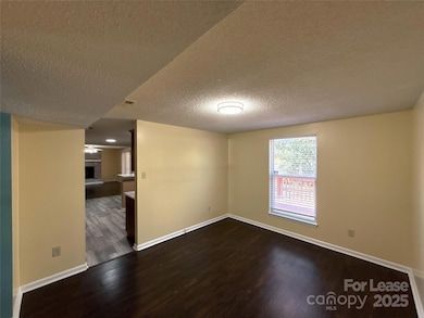 2015 Bantry Ln, Charlotte, NC 28262 - photo 5