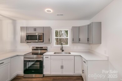 1207 Patterson St, Shelby, NC 28152 - photo 5