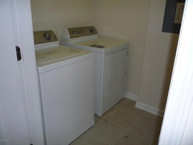 SEPARATE INDOOR LAUNDRY ROOM