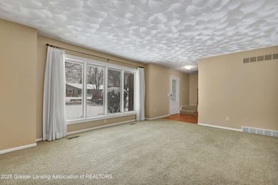 1920 Briarwood Dr, Lansing, MI 48917 - photo 4