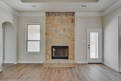 112 Colonial Dr, Joshua, TX 76058 - photo 6