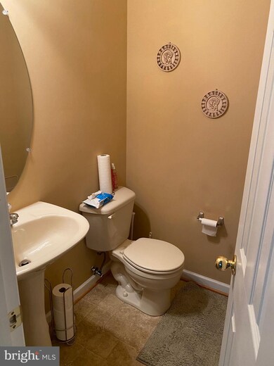 3241 Purple Leaf Ln, Laurel, MD 20724 - photo 7