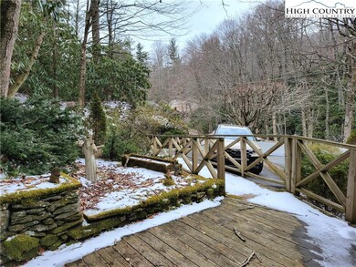 743 Edmisten Rd, Blowing Rock, NC 28605 - photo 4