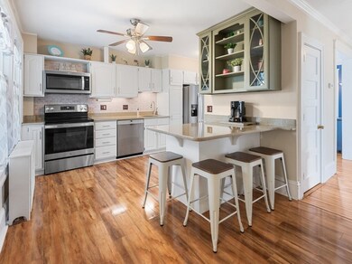 3 Whitten St, Worcester, MA 01605 - photo 4