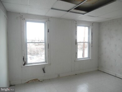 2726 W Fairmount Ave, Baltimore, MD 21223 - photo 7