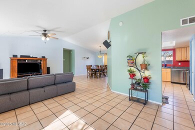 4652 N Southbrooke Place, Tucson, AZ 85705 - photo 7