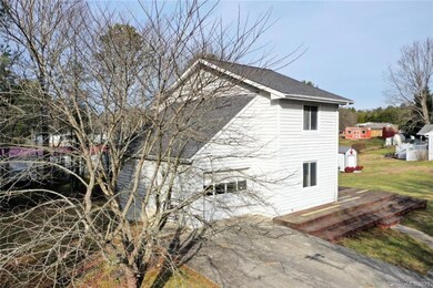 18 Apple Blossom Ln, Hendersonville, NC 28792 - photo 5