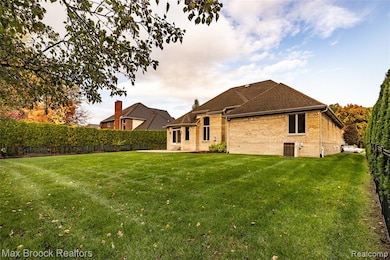 52221 Chickadee, Shelby Township, MI 48315 - photo 3