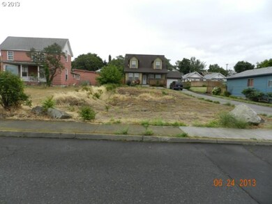 1418 E 9th St, the Dalles, OR 97058 - photo 2
