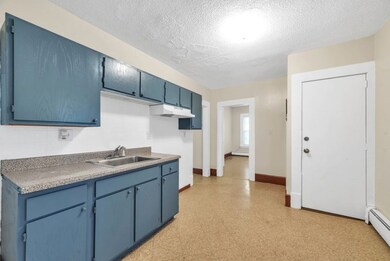 47 Jefferson Ave, Springfield, MA 01107 - photo 3